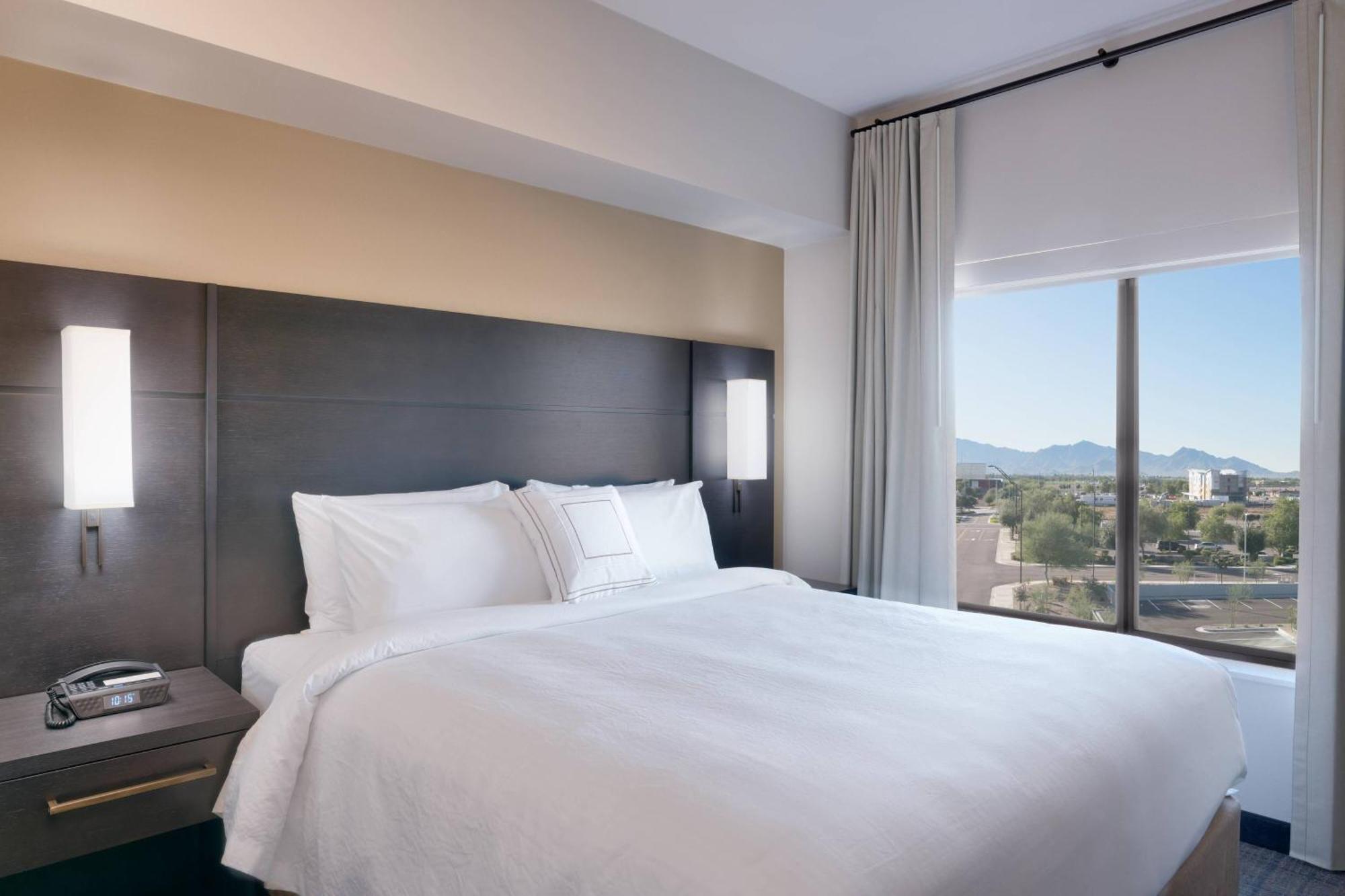 By Marriott Phoenix West/avondale Hotel
