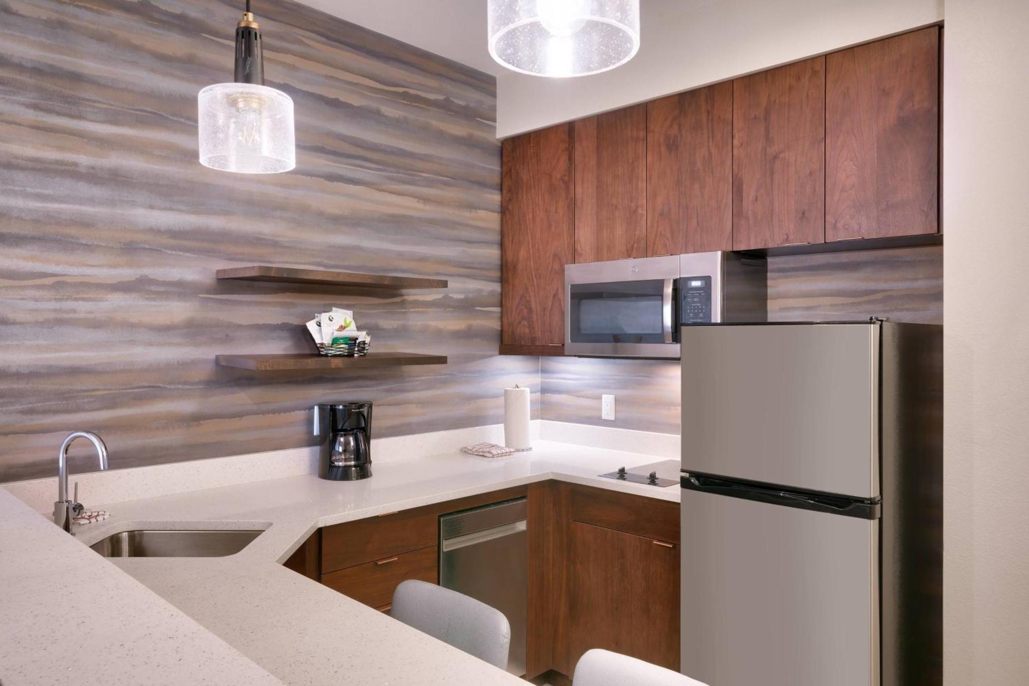 Hotel By Marriott Phoenix West/avondale 3*