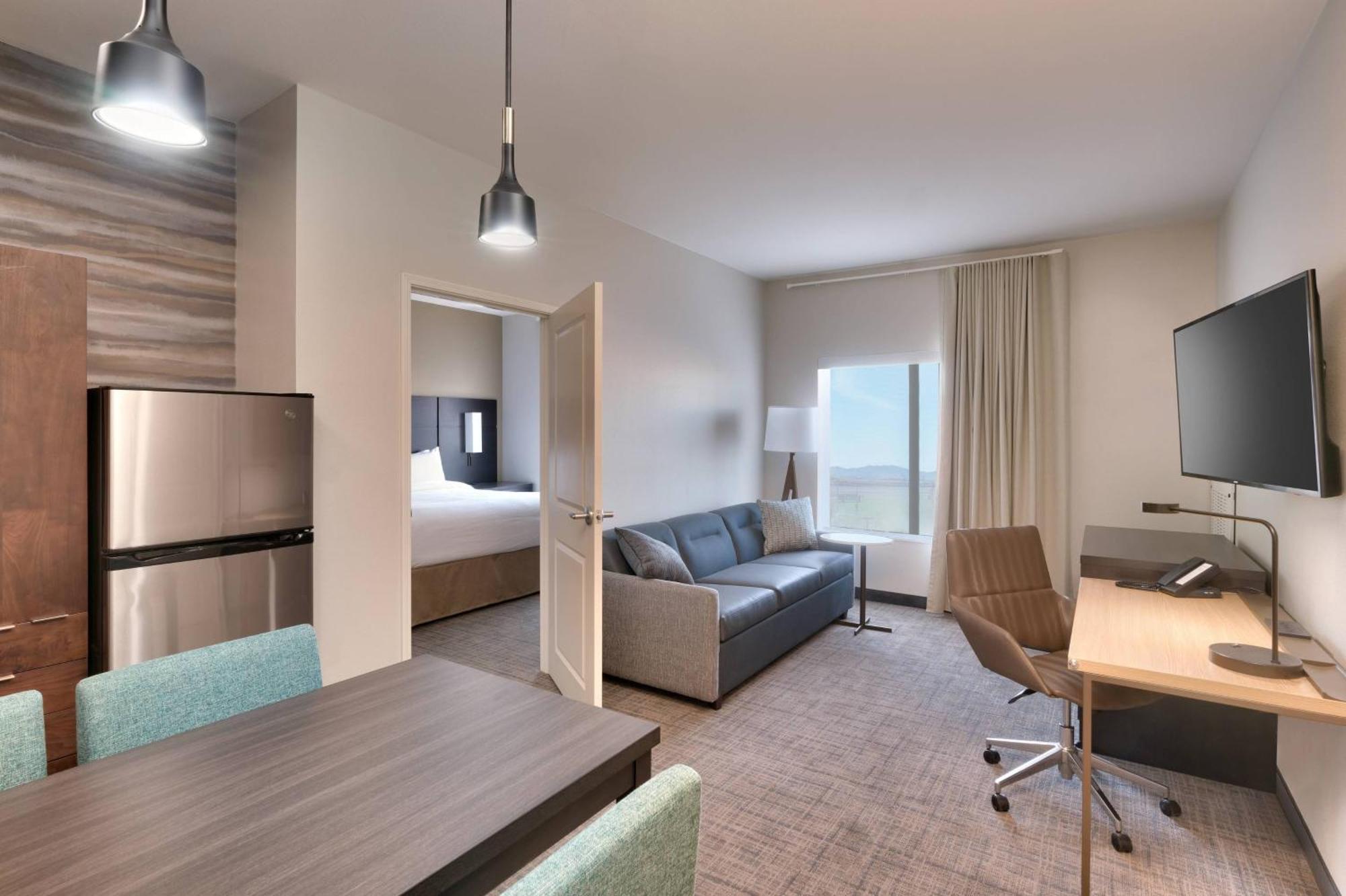 By Marriott Phoenix West/avondale 3*